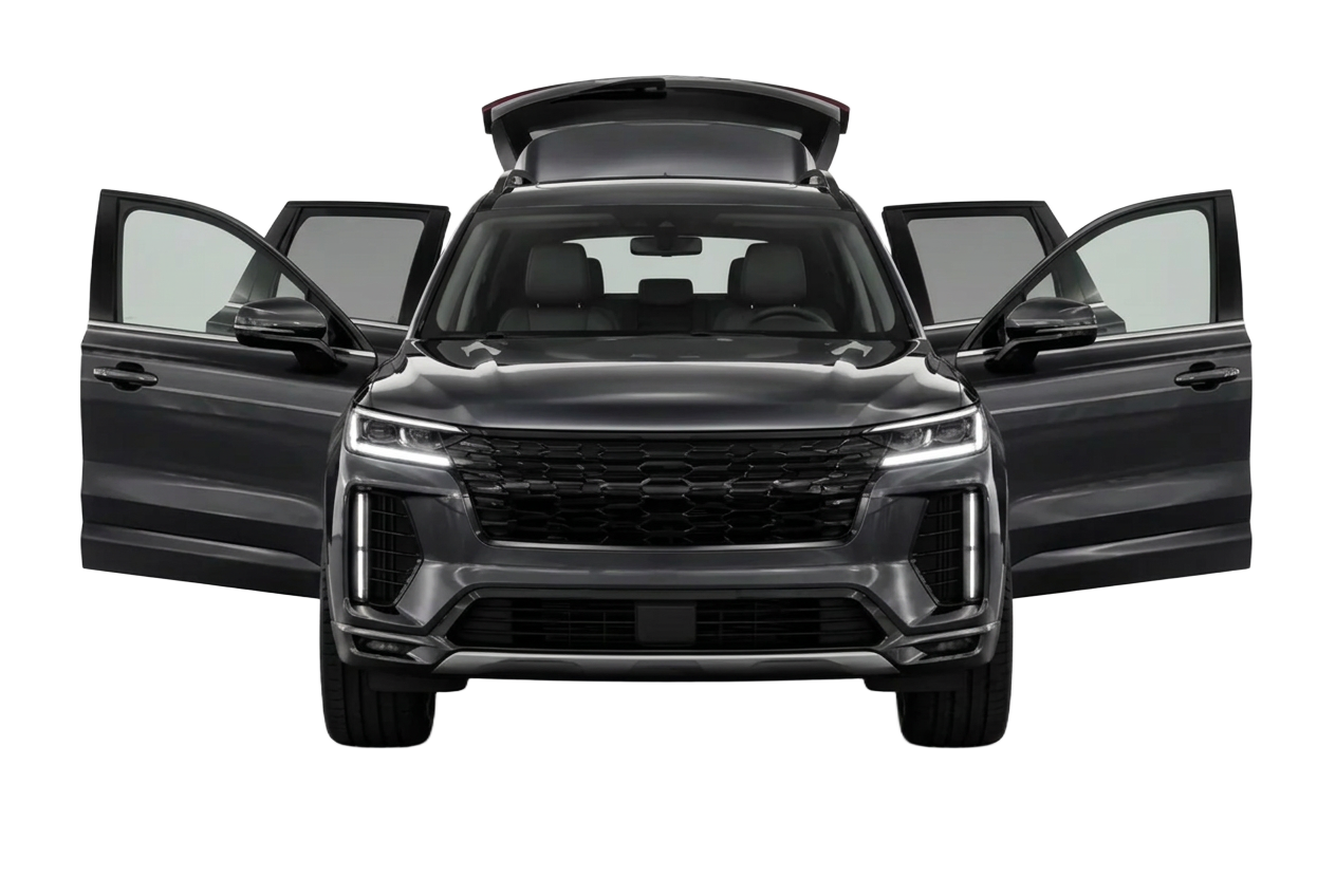 Voiture très brillante vue de face avec les portières et le coffre ouverts pour le forfait Prestige VIP